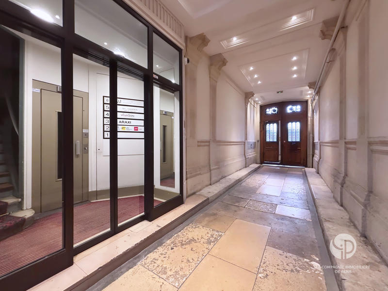 Bureau - 129 m² - 5 pièces