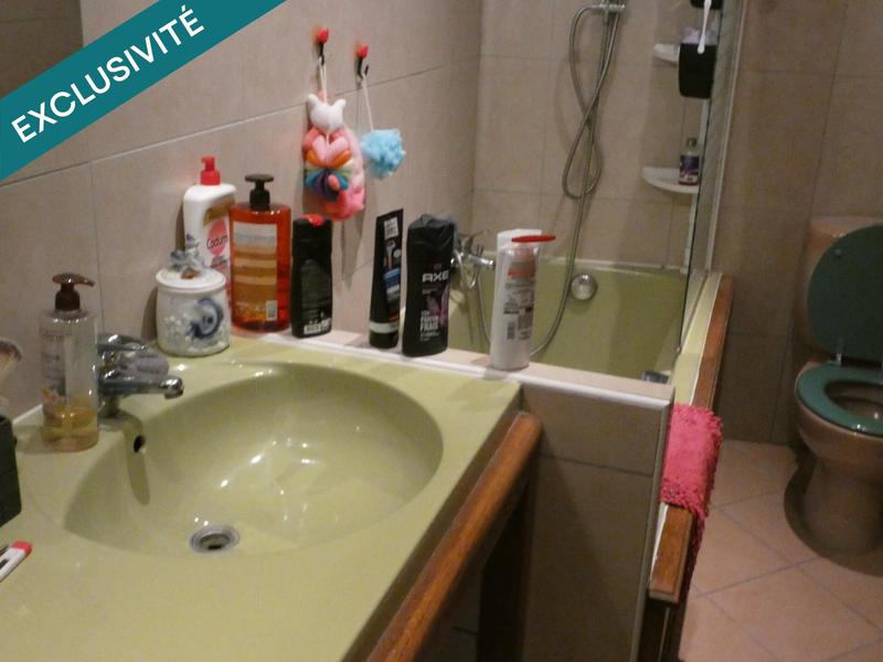 Local commercial - 2 200 m² - 8 pièces