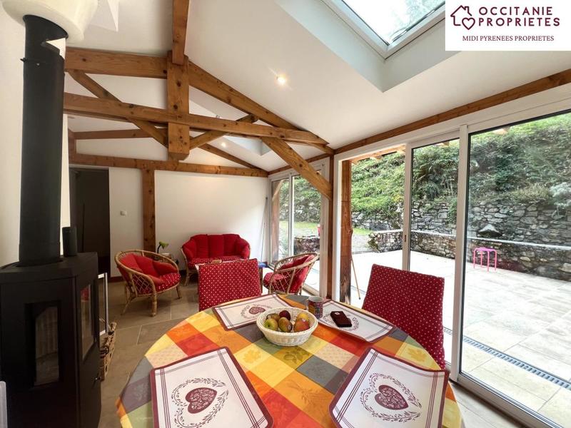 Propriété - 86 m² - 4 pièces