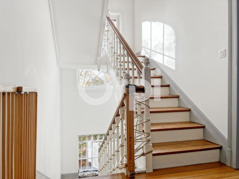 Maison de ville - 181 m² - 6 pièces