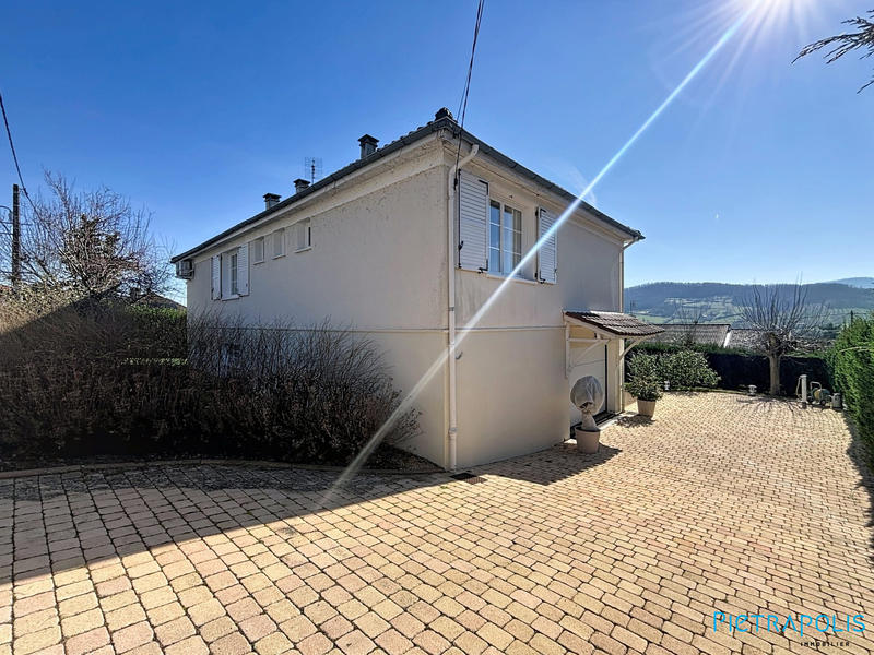 Maison - 85 m² - 5 pièces