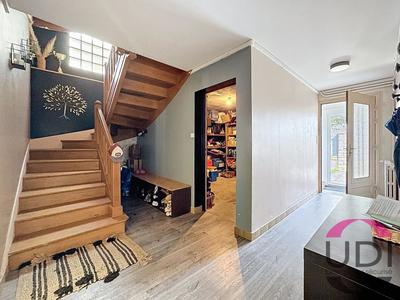 Maison - 200 m² - 5 pièces