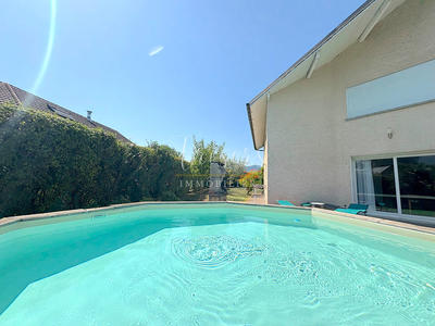 Maison - 170 m² - 8 pièces