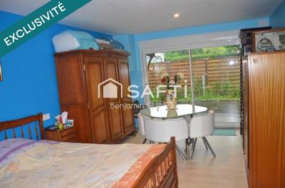 Maison - 181 m² - 8 pièces