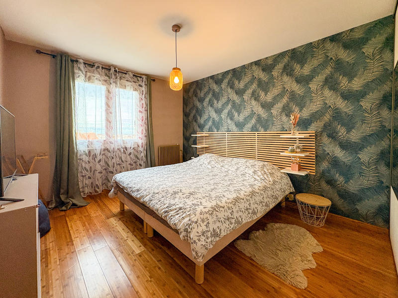 Appartement - 99 m² - 5 pièces