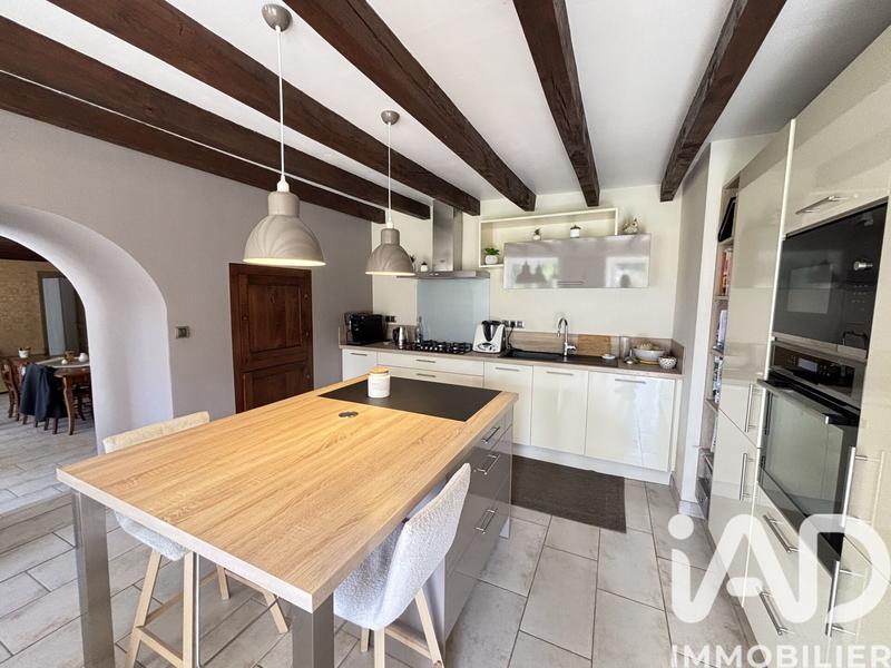 Maison - 185 m² - 6 pièces
