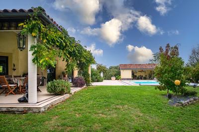 Maison - 200 m² - 6 pièces