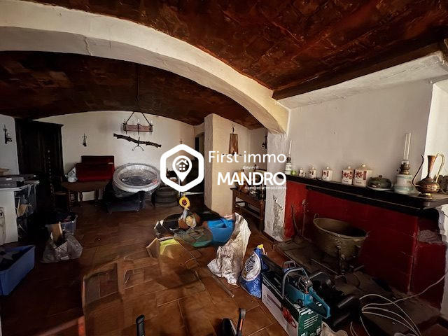 Maison ancienne - 220 m² - 7 pièces