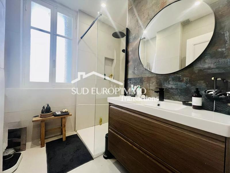 Appartement - 100 m² - 5 pièces