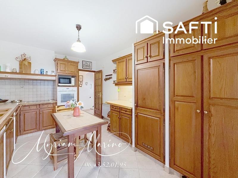 Maison - 140 m² - 6 pièces