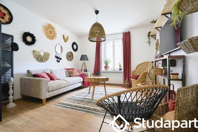 Chambre - 10 m² - 1 pièce