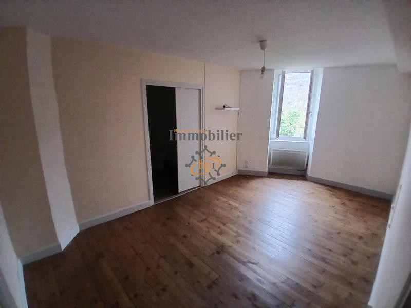 Appartement - 120 m² - 5 pièces