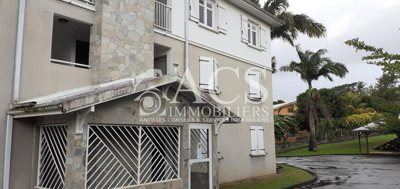 Appartement - 80 m² - 4 pièces