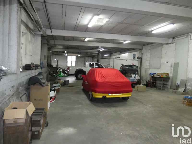 Local commercial - 684 m²