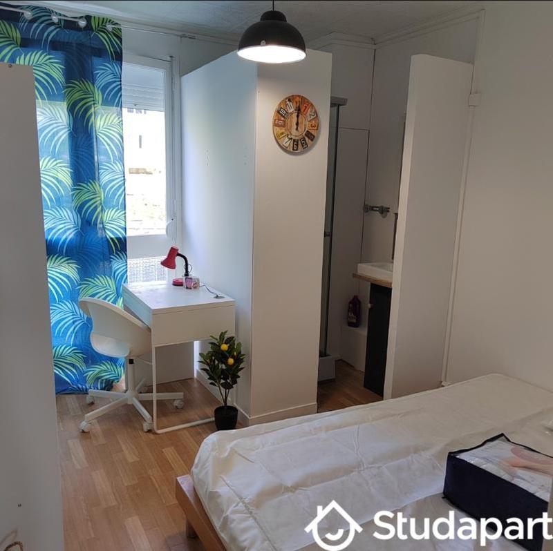 Chambre - 11 m² - 1 pièce