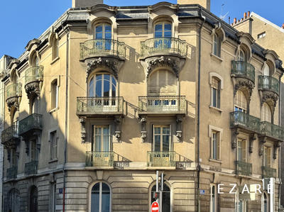 Appartement - 101 m² - 5 pièces