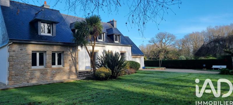 Maison - 183 m² - 8 pièces