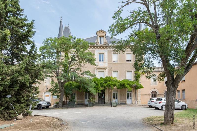 Maison - 3 706 m² - 13 pièces