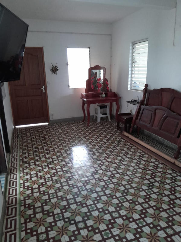 Maison - 198 m² - 9 pièces