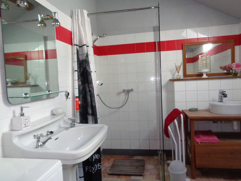 Maison - 220 m² - 11 pièces