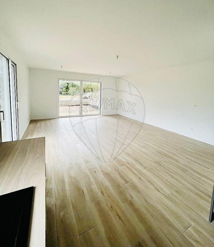 Maison jumelée - 104 m² - 4 pièces