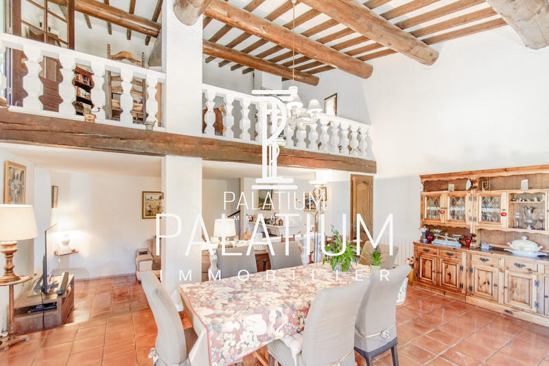 Villa - 175 m² - 8 pièces