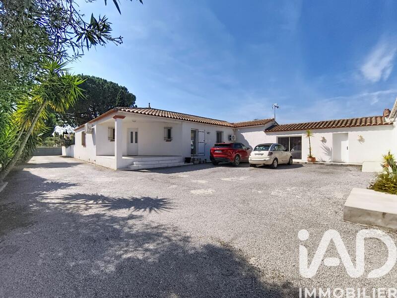 Maison - 224 m² - 9 pièces