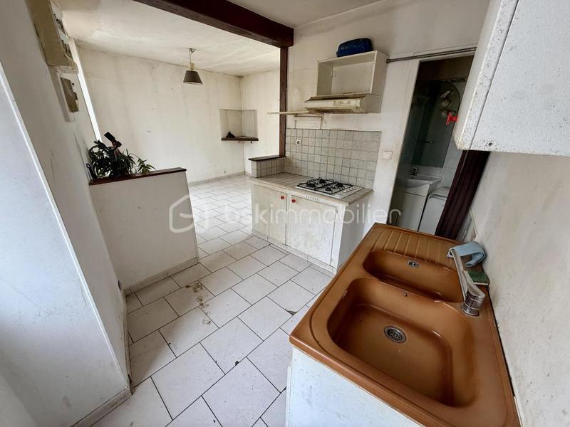 Maison - 240 m² - 9 pièces