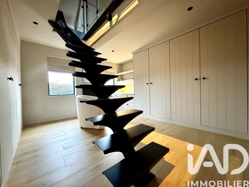 Maison - 210 m² - 5 pièces