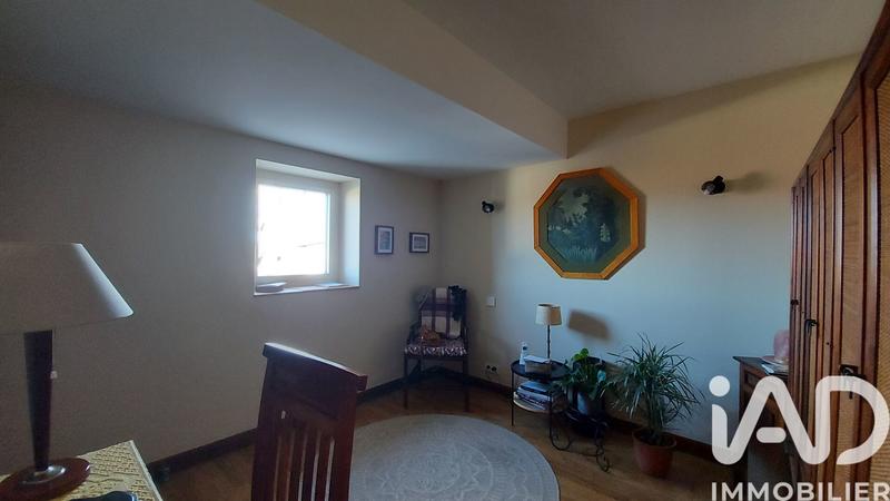 Maison - 177 m² - 7 pièces