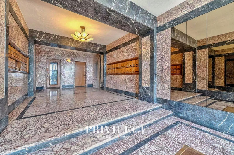 Appartement - 70 m² - 2 pièces