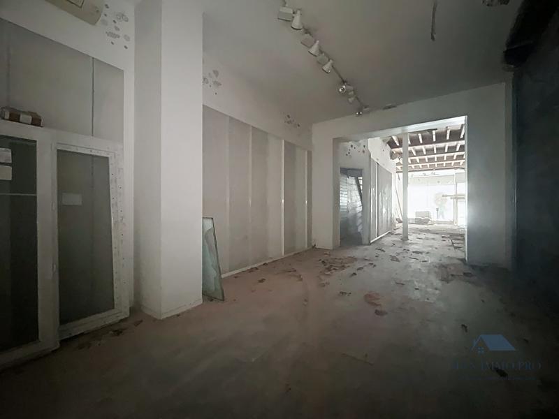 Local commercial - 150 m² - 3 pièces