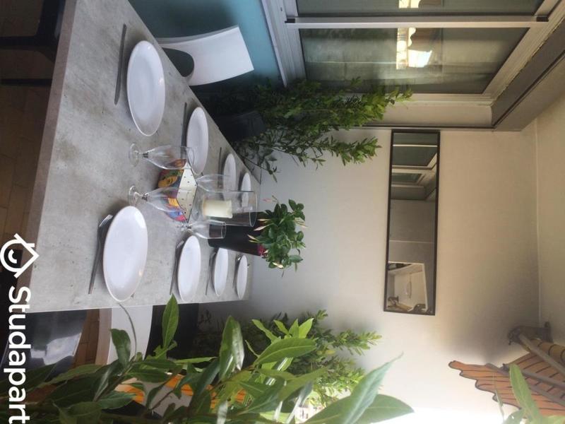 Chambre - 13 m² - 1 pièce