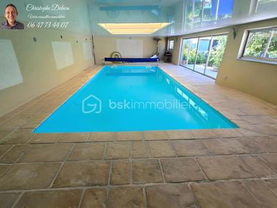 Pavillon - 211 m² - 6 pièces