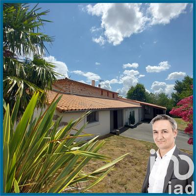 Maison - 166 m² - 8 pièces