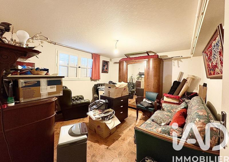 Maison - 216 m² - 10 pièces