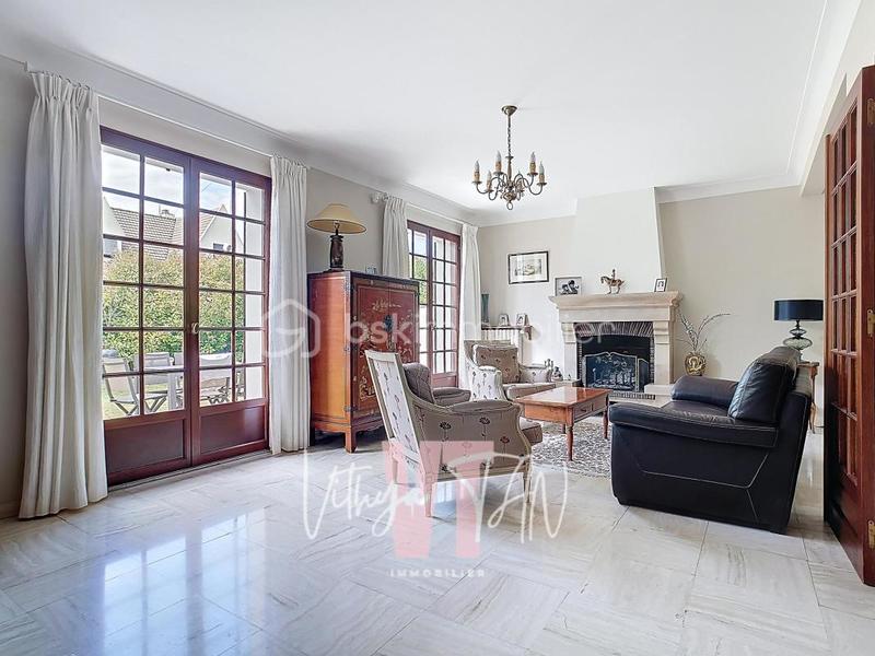 Maison - 159 m² - 5 pièces