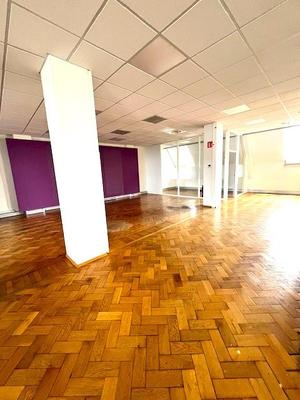 Bureau - 246 m²