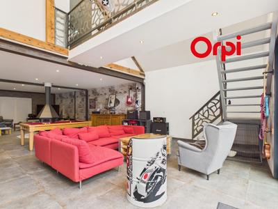 Maison de ville - 290 m² - 6 pièces