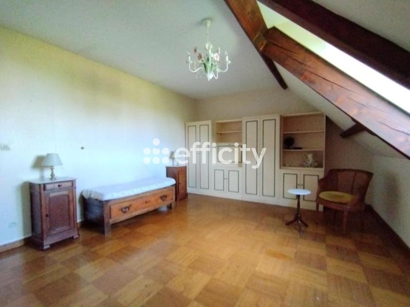 Maison - 212 m² - 8 pièces