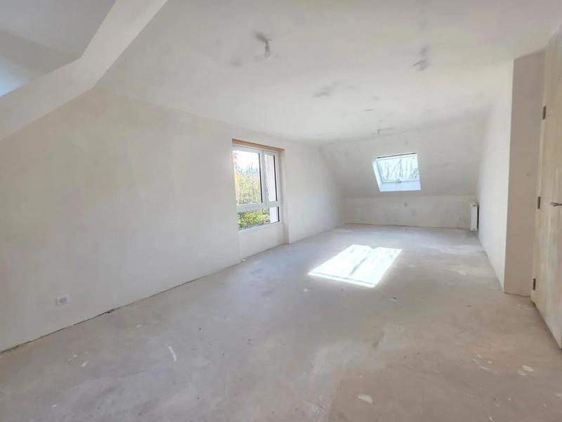 Maison - 224 m² - 7 pièces