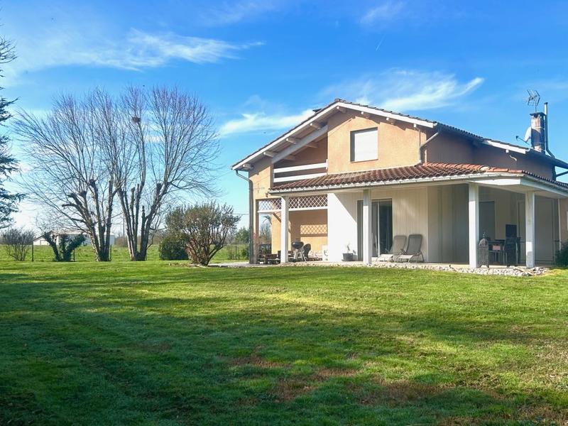 Propriété - 131 m² - 5 pièces