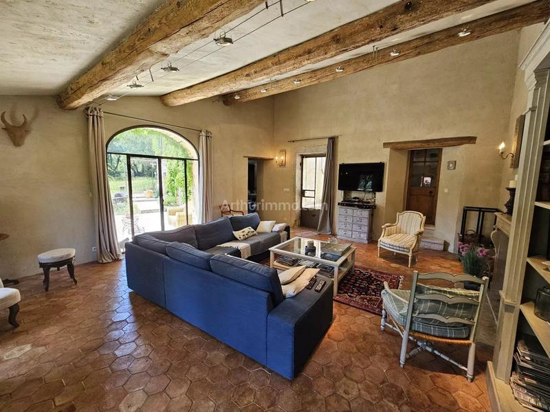 Maison - 166 m² - 7 pièces