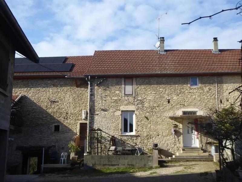 Maison - 360 m² - 10 pièces