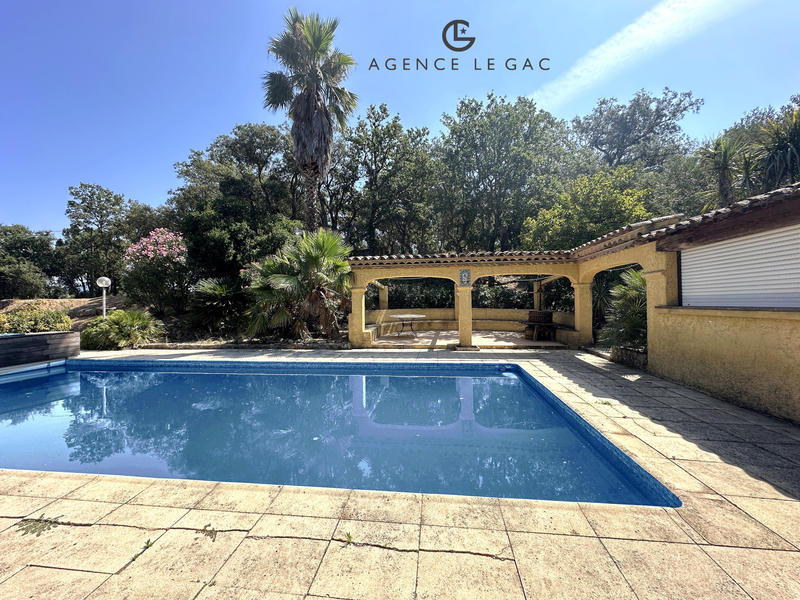 Villa - 200 m² - 5 pièces