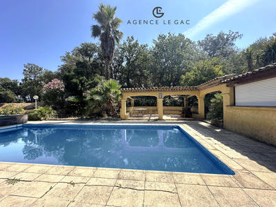 Villa - 200 m² - 5 pièces