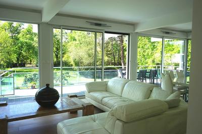 Maison - 229 m² - 6 pièces