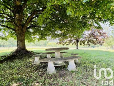 Maison - 310 m² - 10 pièces