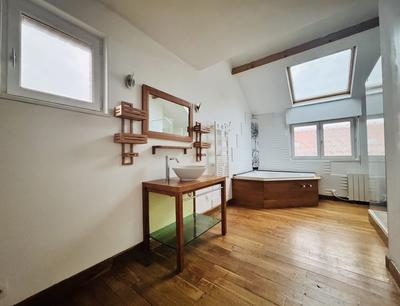 Duplex - 92 m² - 4 pièces