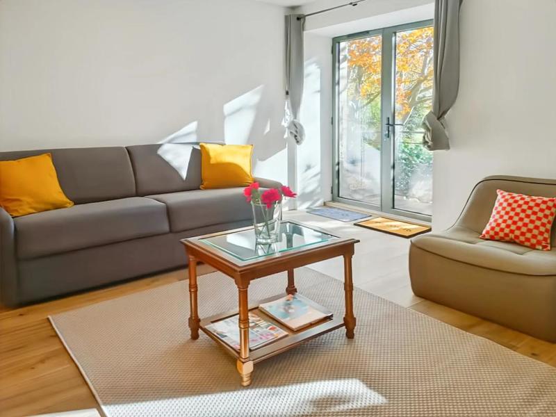 Maison - 400 m² - 15 pièces